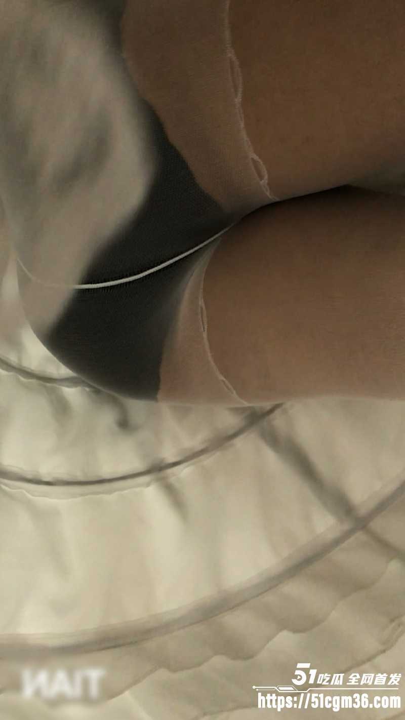 商场美女抄底合集 6
