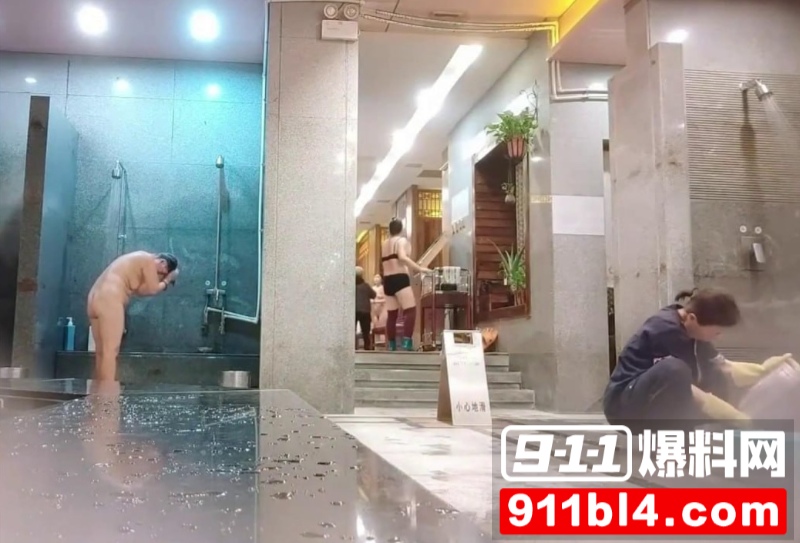 顶级反差女神 偷拍洗浴1