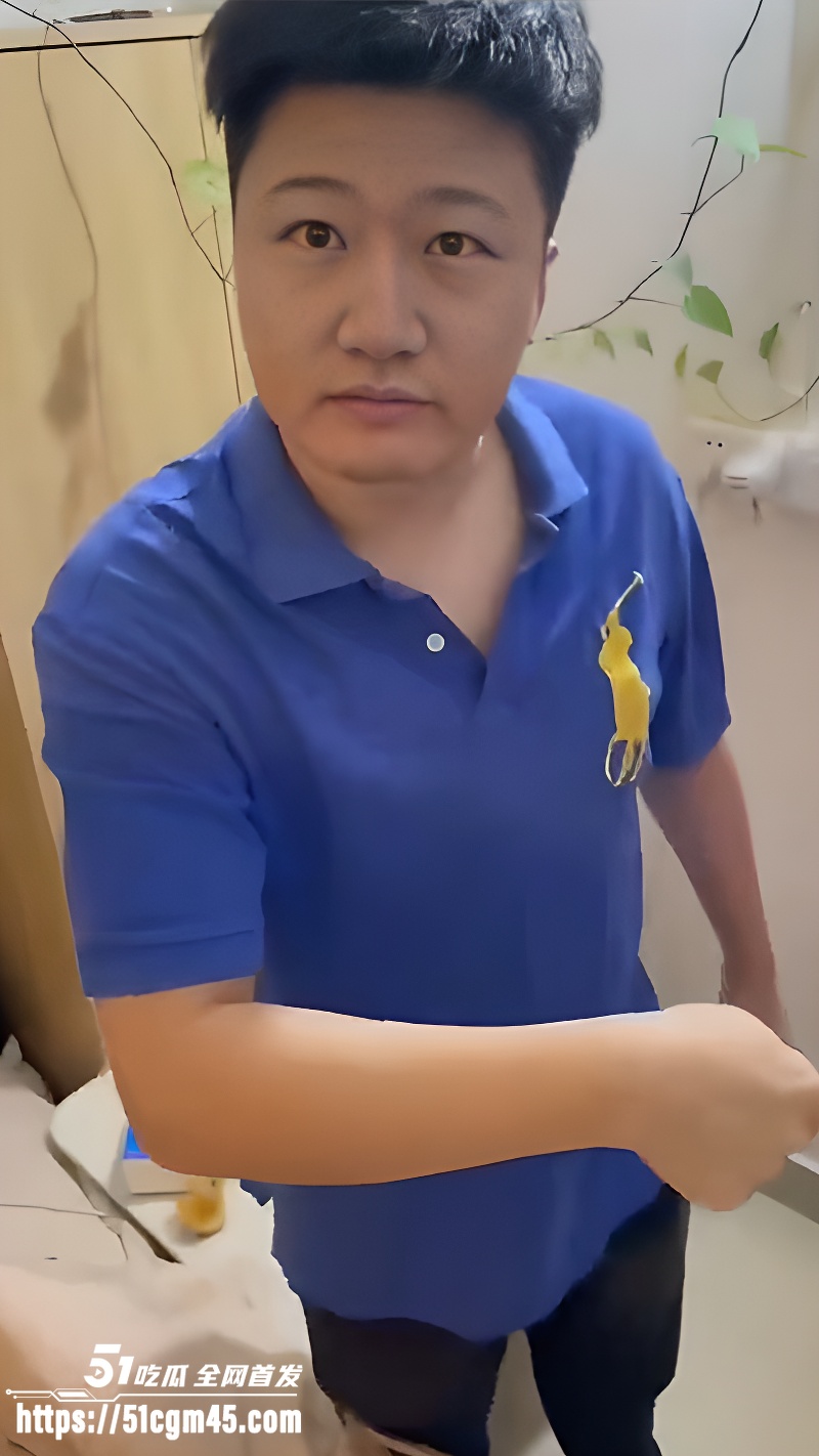 男子现场捉奸直拍 4