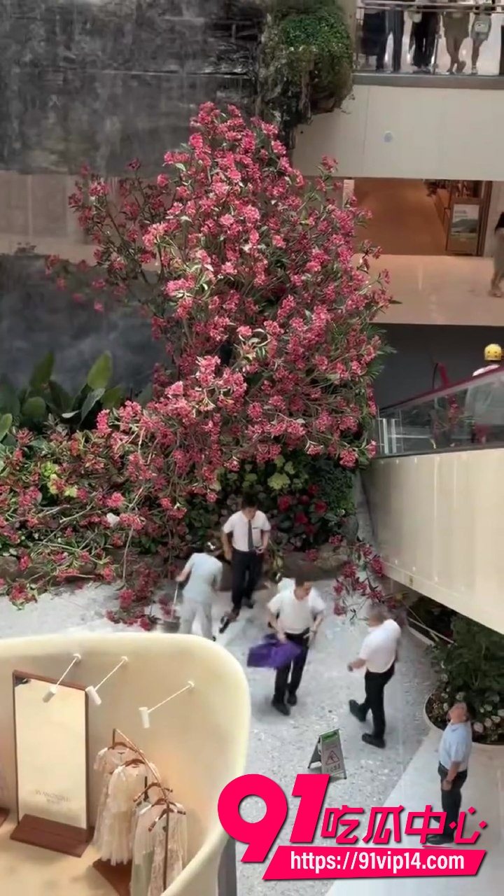 一运动品牌老板跳楼11