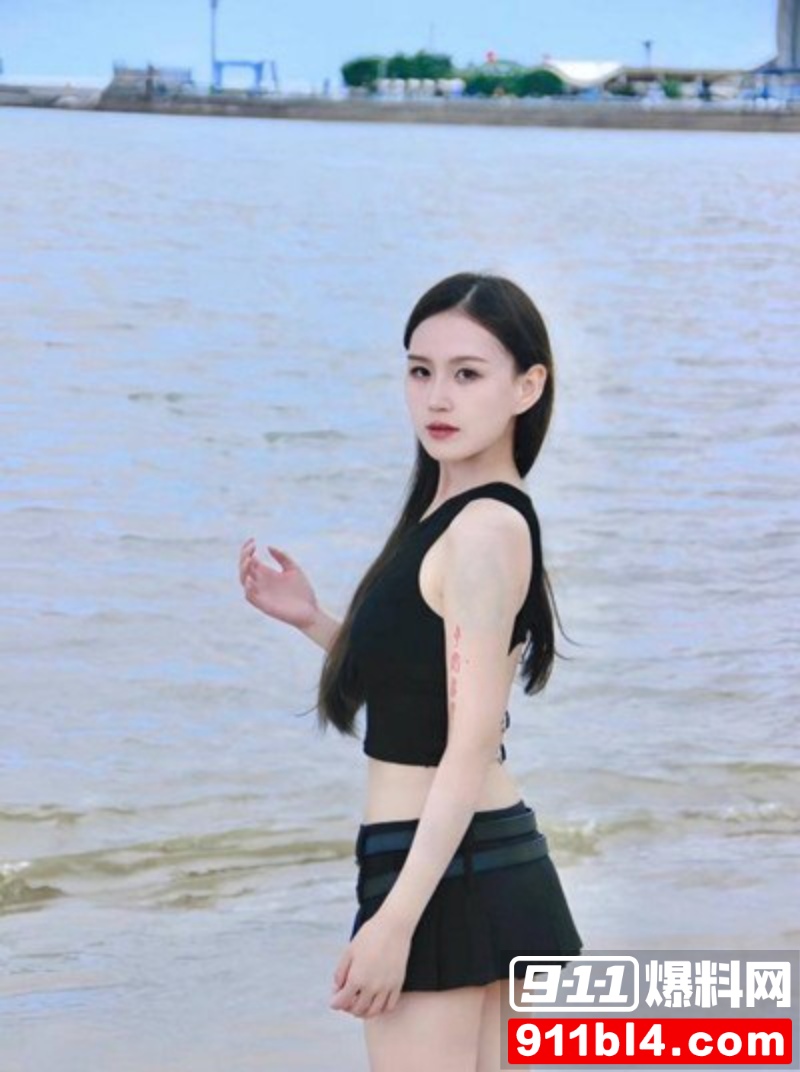 河南高颜苗条身材女大王玥 20