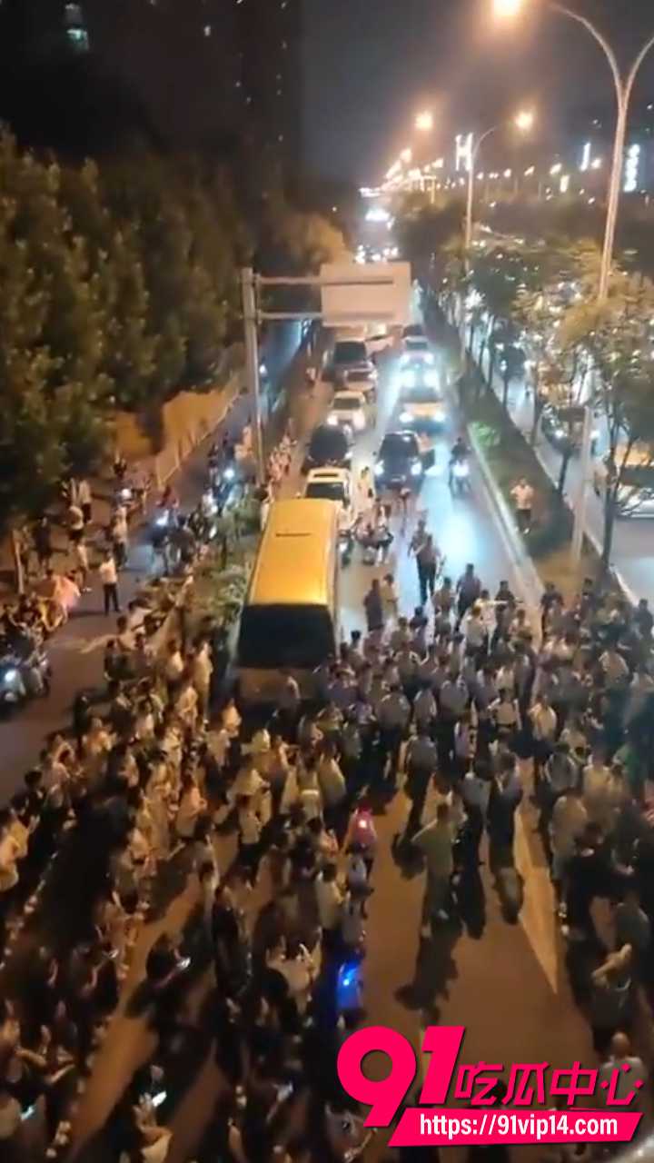 居民聚集堵路游行抗议4 居民聚集堵路游行抗议4