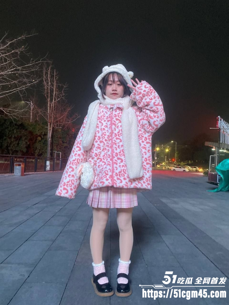 重庆人妻淫荡视频 4