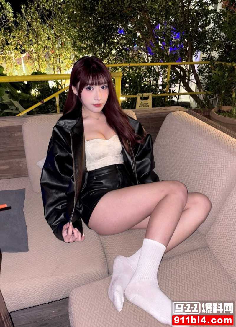 超可爱大一巨乳学妹均均 20