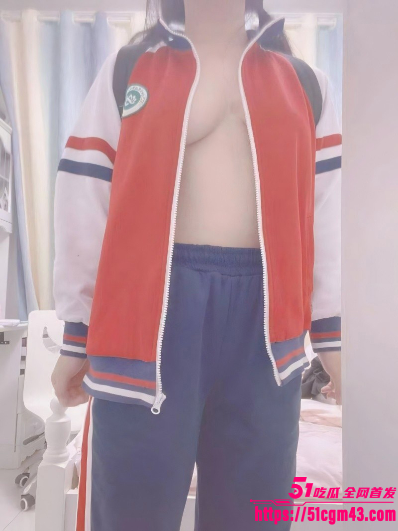 学生妹拉老师跑天台野战做爱03